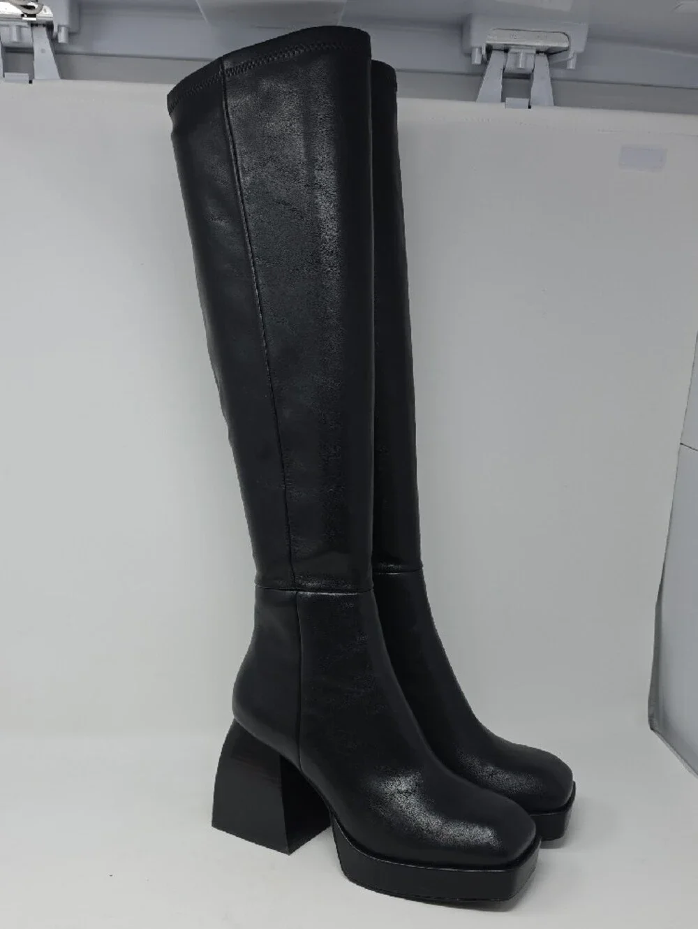 Jeffrey Campbell sleek over